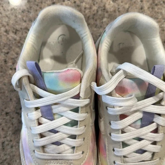 Cat and Jack girls Sneakers - Picture 8 of 9